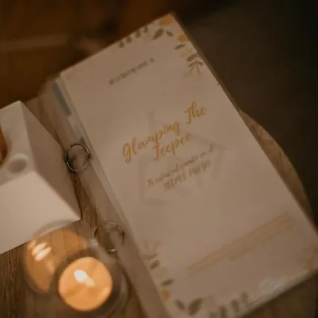 Glamping The Teepee Campo de lujo Mombeltrán