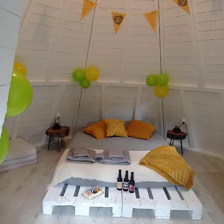Glamping The Teepee Lyxtält *